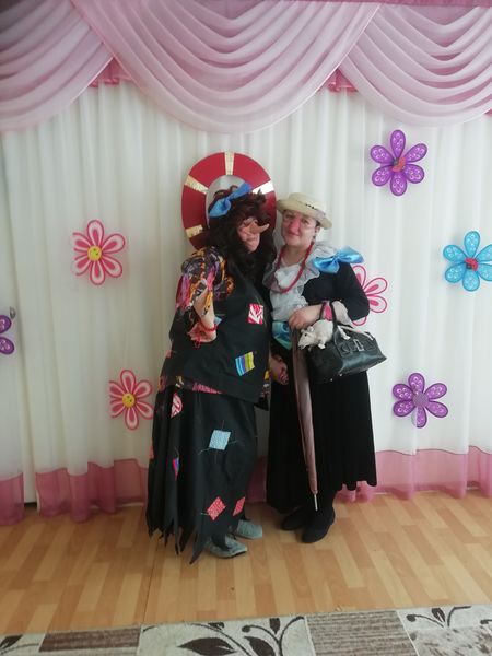 Файл:Яга и Шапокляк.jpeg